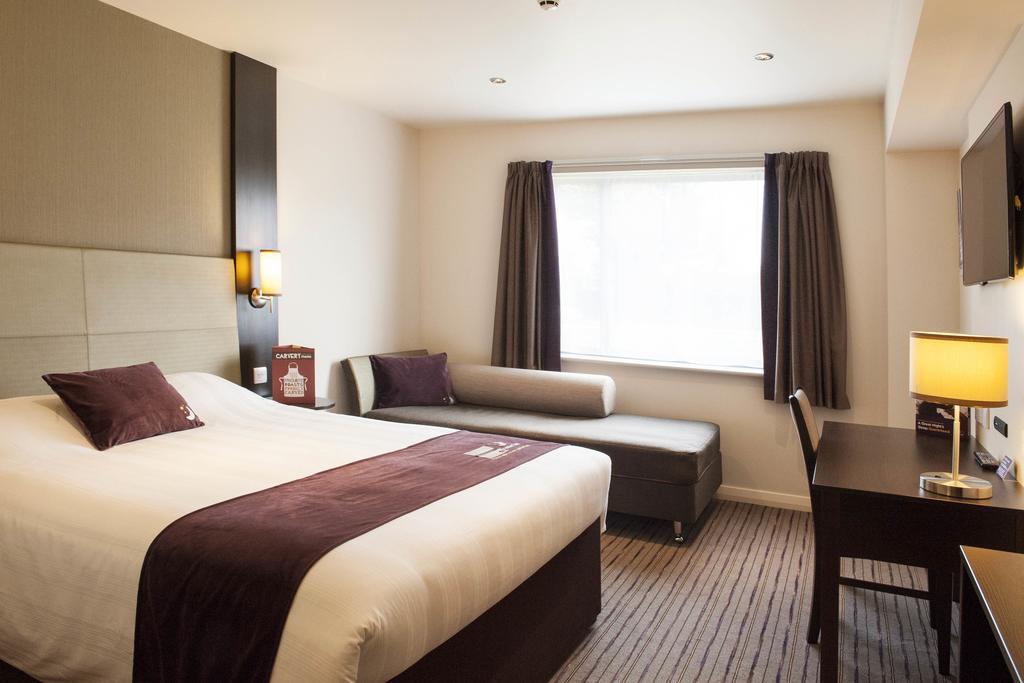 Premier Inn Wirral - 헤즈월 외부 사진
